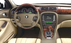 DVD/CD AGGIORNAMENTI NAVIGATORI AUTO AUDI-BMW-MERCEDES-VW-CHRYSLER-JAGUAR-VOLVO-ALFA-FIAT-FORD-ECC..