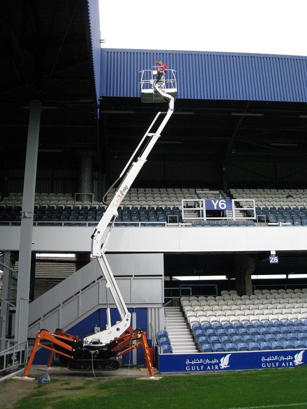 Piattaforma aerea cingolata semovente EASY LIFT R190