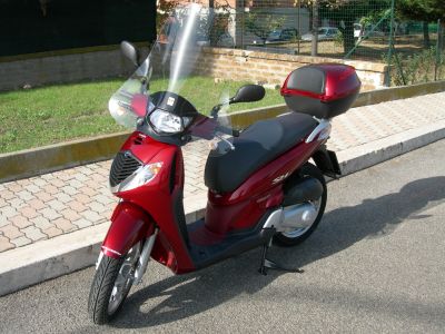 SH 125i solo 1.200 km