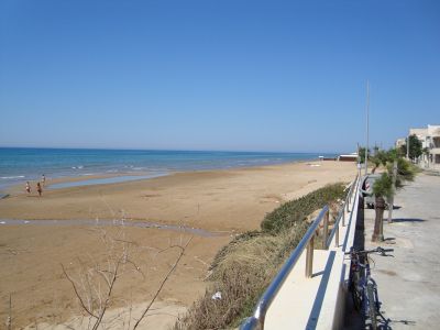 graziosa casetta indipendente vicinissima al mare