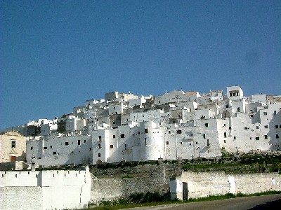 Ostuni Puglia Mare vacanza arte cultura 