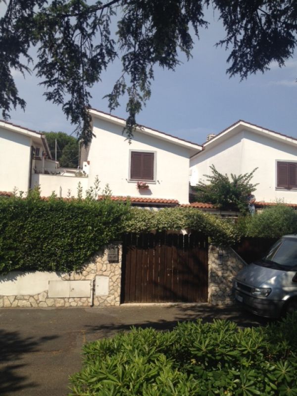 Cerenova Costantica Villa 3 livelli