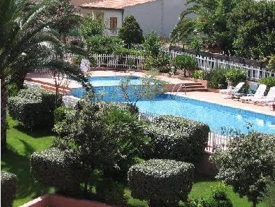 PRIVATO AFFITTA CASA VACANZA CON PISCINE