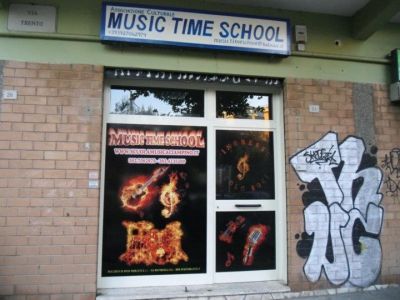 corsi di tutti gli strumenti musicali e canto per tutti i livelli di preparazione