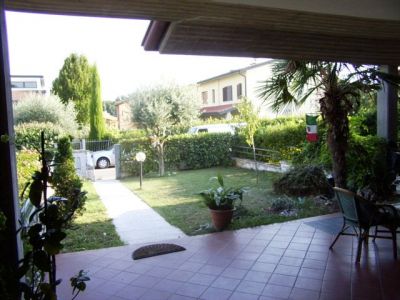 Ampia villa a schiera in tranquilla zona residenziale
