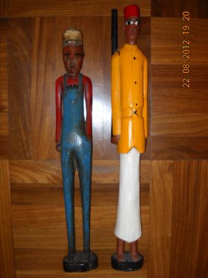 Statuette neocoloniali anni '60 in legno