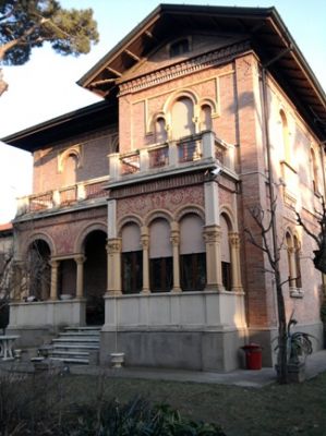 VILLA ESCLUSIVA, NELLA ZONA VERDE DI RICCIONE 