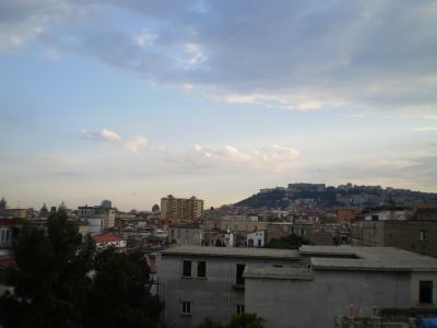 NAPOLI CENTRO LIBERO OTTIMO APPARTAMENTO 4 VANI LIBERO PANORAMICO E SOLEGGIATO