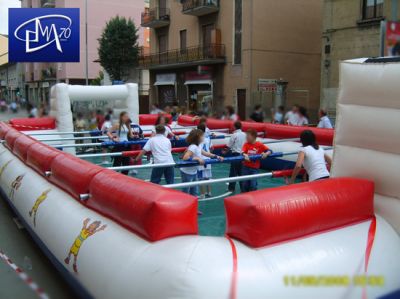 Calcio balilla umano