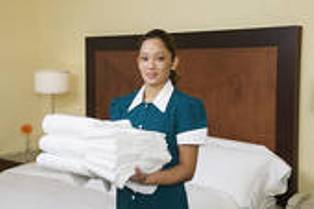 Agenzia seleziona DONNA AI PIANI per HOTEL in BERGAMO