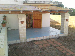  CONVIENE Torre rinalda bilocale con giardino frontemare