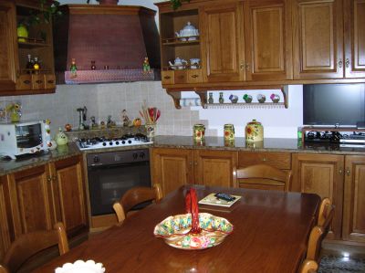 APRILIA Campoleone appartamento 2 livelli con giardino