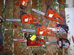 Fallimento macchine, attrezzature per il giardinaggio e l'agricoltura, ferramenta varia