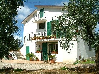 GRAZIOSO APPARTAMENTO  DI  VACANZA VICINO A SPERLONGA / ITRI / GAETA / FORMIA