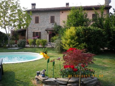 RUSTICO  INDIPENDENTE IN SASSI  RISTRUTTURATO A FONTANELLATO