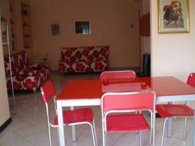 Taormina 10 km Roccalumera appartamento mare affittasi