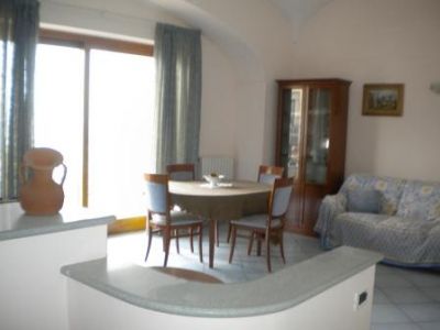 Lacco Ameno d'Ischia, affittasi appartamento fronte mare