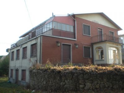 CASA INDIPENDENTE CON GIARDINO A SALSOMAGGIORE TERME 