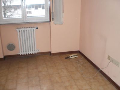 APPARTAMENTO TRILOCALE DA RISTRUTTURARE VIC:ZE CENTRO FIDENZA