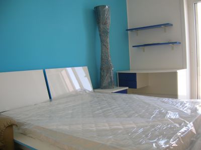 BILOCALE CENTRALE CON AFFACCIO SUL RIDENTE PARCO DI BELLOLUOGO