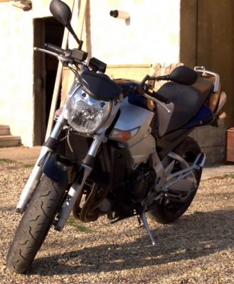 Suzuki gsr 600