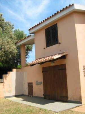 VENDITA CENTRALE APPARTAMENTO A SAN TEODORO - A POCHI PASSI DAL MARE