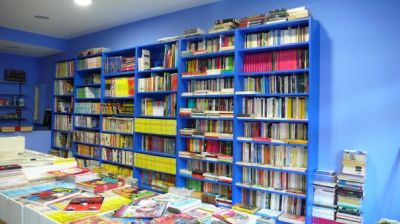 Fumetti, libri, giochi, cd e dvd