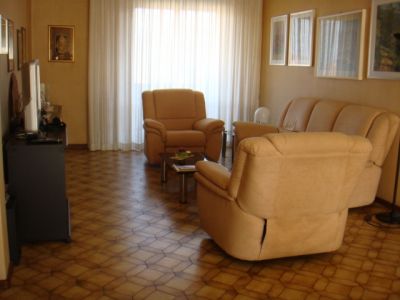 ROGENO : QUADRILOCALE  di 165 mq