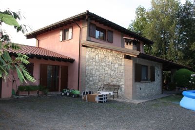 RUSTICO INDIPENDENTE CON GIARDINO A TERENZO