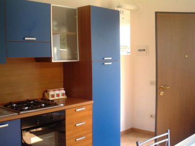 Bilocale in casa indipendente con posto auto nel giardino