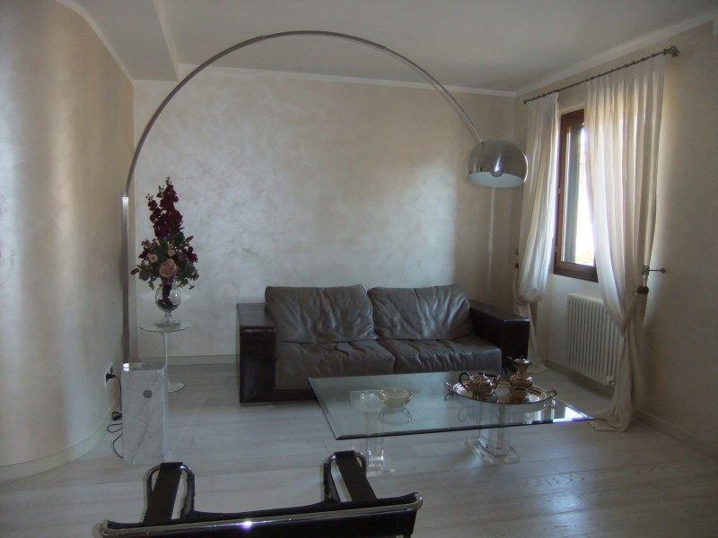 Prato nord, splendido appartamento con mansarda