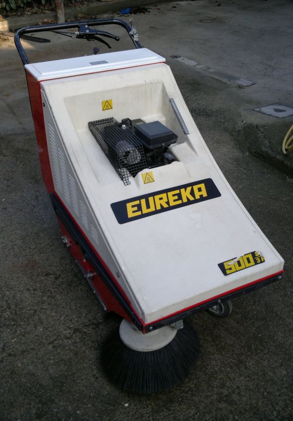 MOTOSCOPA EUREKA A SCOPPIO, spazzatrice revisionata