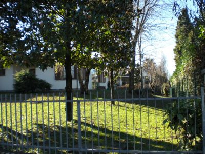 VILLA INDIPENDENTE CON PARCO A VIGHEFFIO PARMA