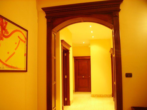 Elegante appartamento in stabile di pregio.